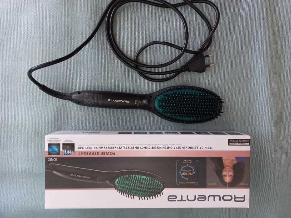 Perie electrica de indreptat parul Rowenta CF5820F0, Invelis ceramic