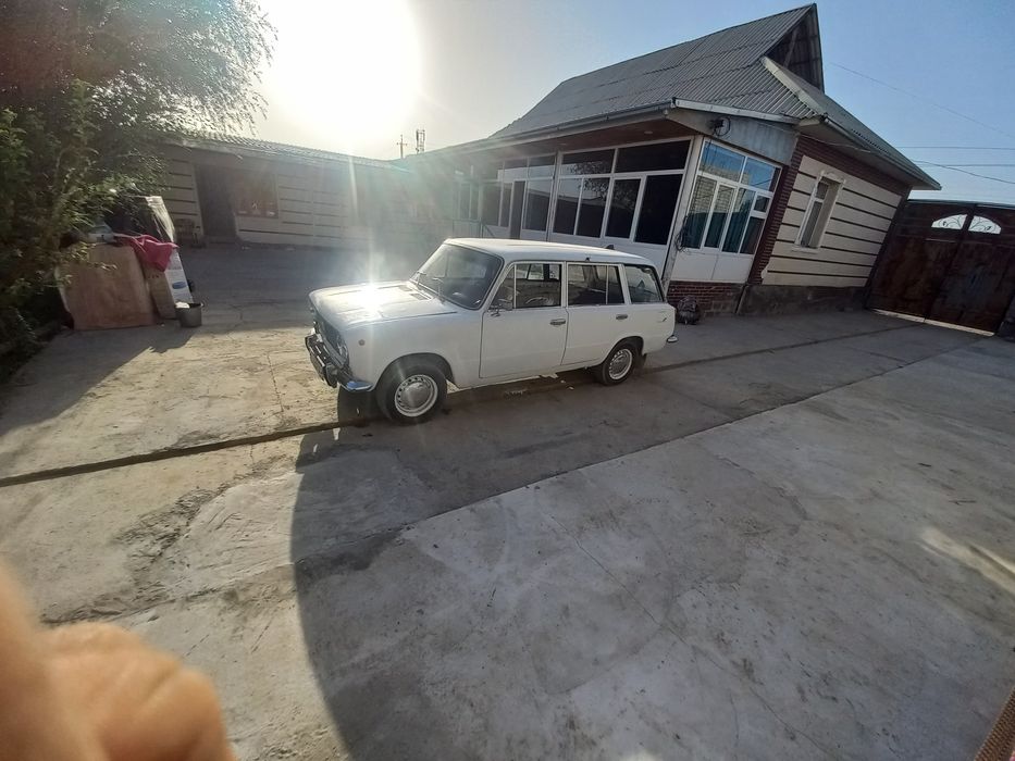 Ваз2102 сотилади