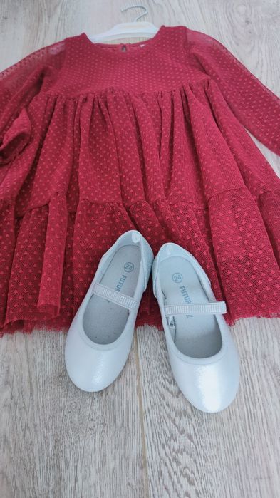 Продам, красивое платья и балеки