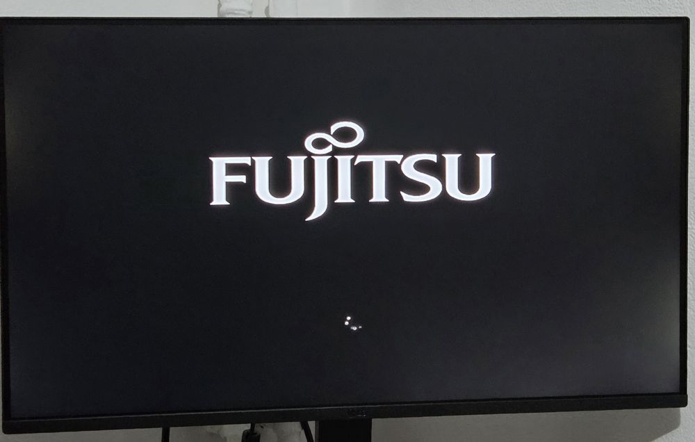 Desktop Fujitsu I3- 2130, 4gb ram,480 gb hdd