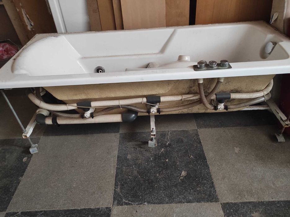 Употребявана вана с джакузи