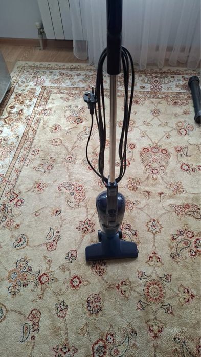 Продам электрический пылесос