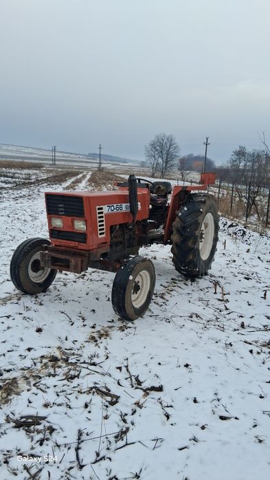 Tractor new holland 70 66