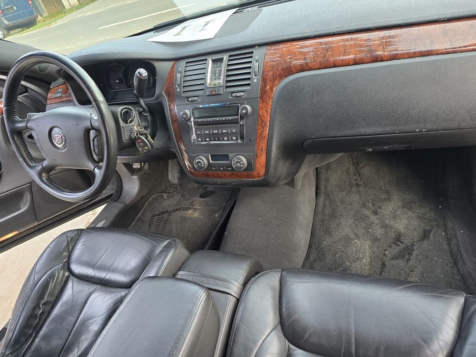 Limuzina cadillac de ville