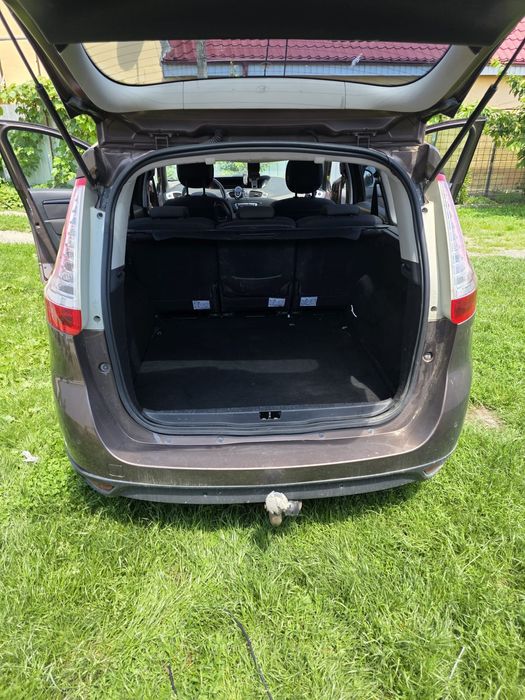 Renault grand scenic 2012
