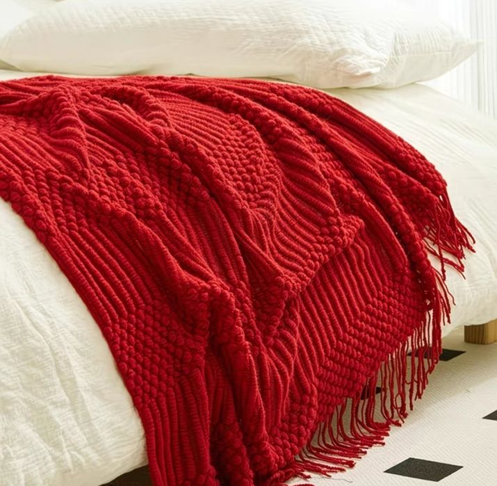 Тёплые пледы новые