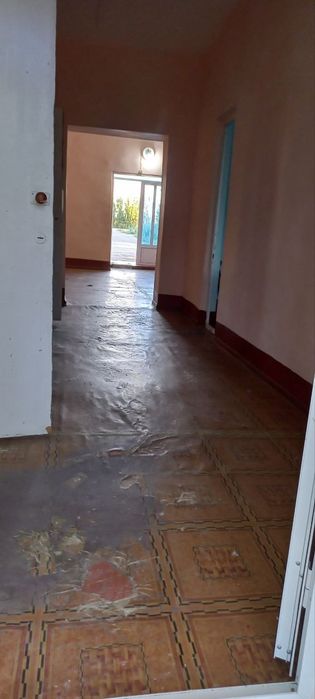 Ошхона биноси сотилади