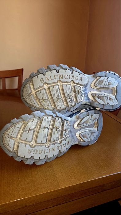 Balenciaga track