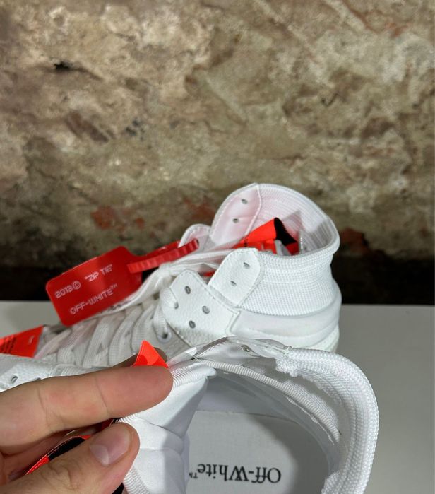 off-white marimi mici