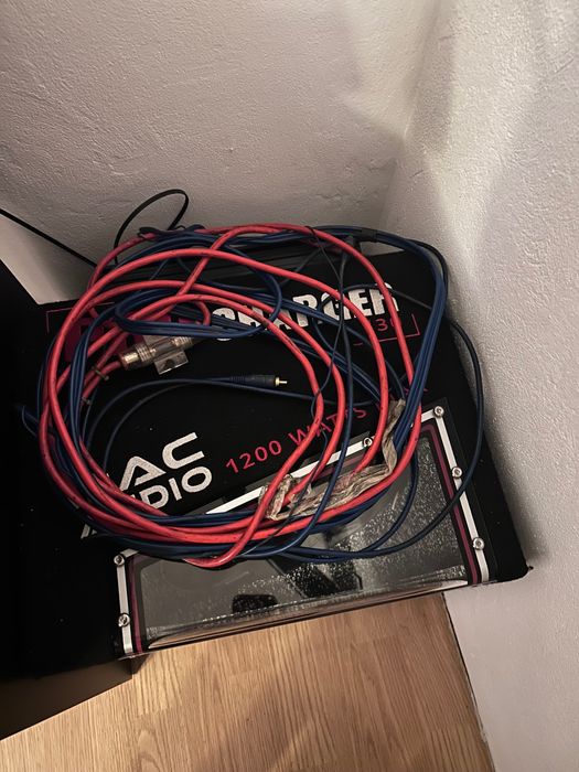 Vând sau schimb Subwoofer Mac Audio pro charger
