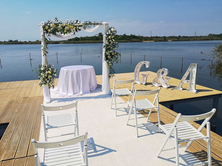 Litere volumetrice luminoase