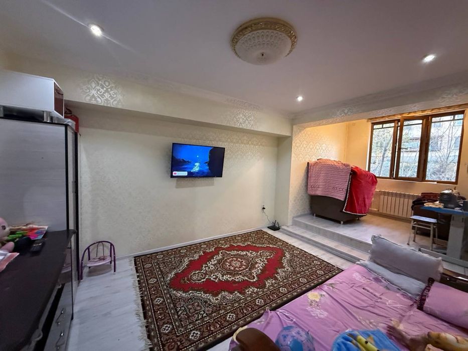 Феруза Продается квартира 2/1/4 балкон 2х6