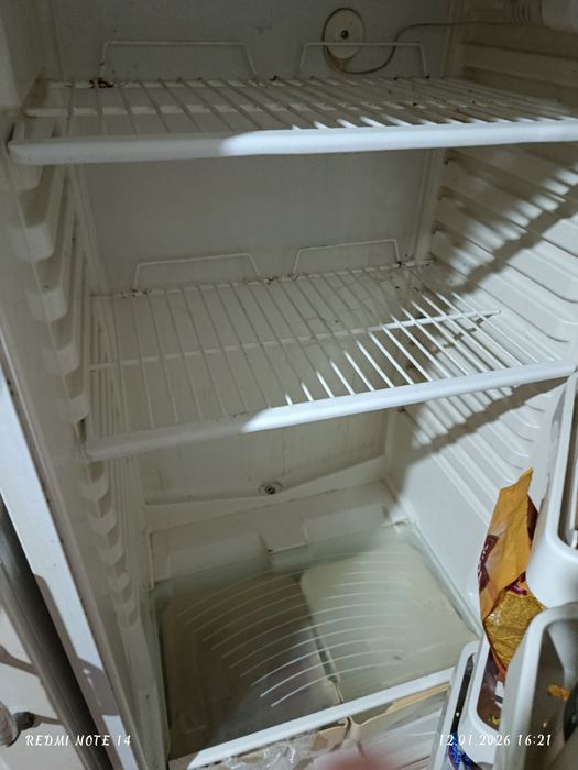 Холодильник б/у срочно продам