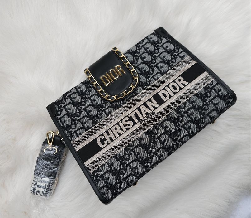 Дамска чанта Dior Valentino