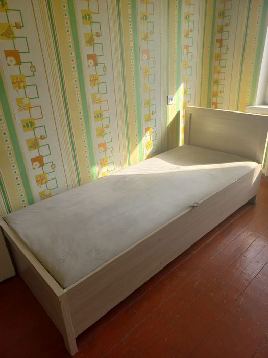 Кровать  продается