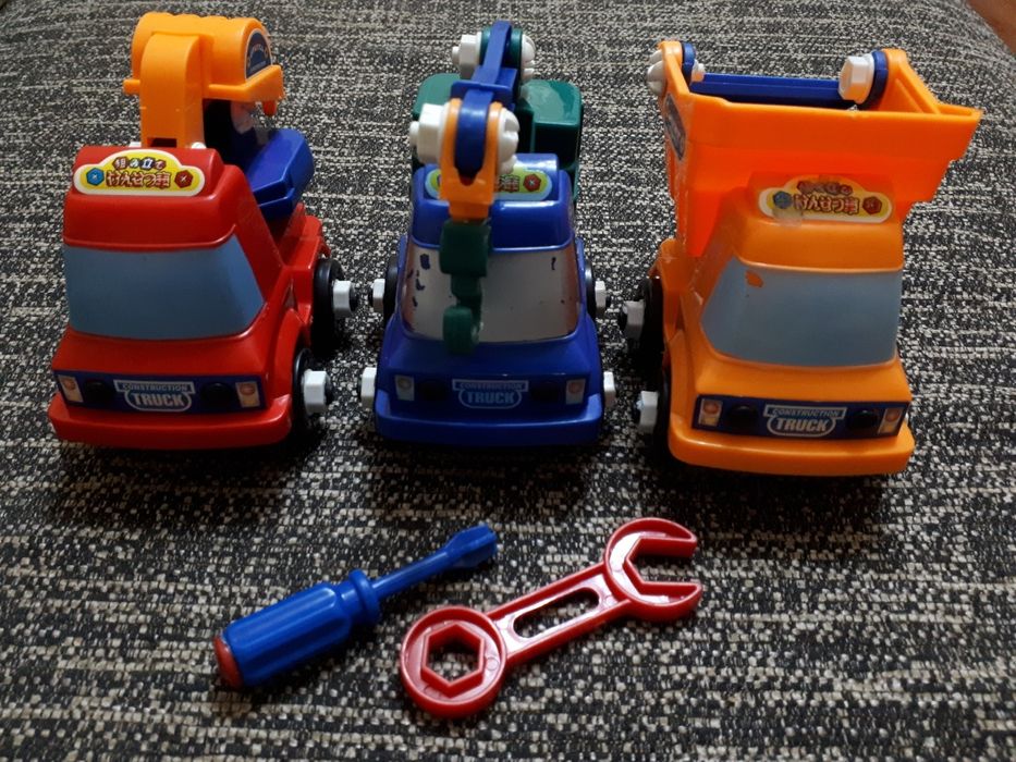 Игрушки машинки конструктор