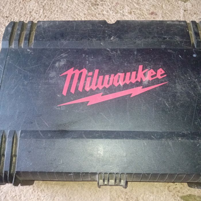 Bormașini la curent