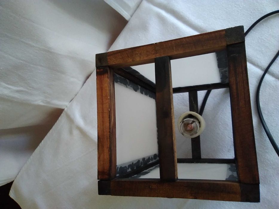 Продавам нощна настолна лампа тип японска