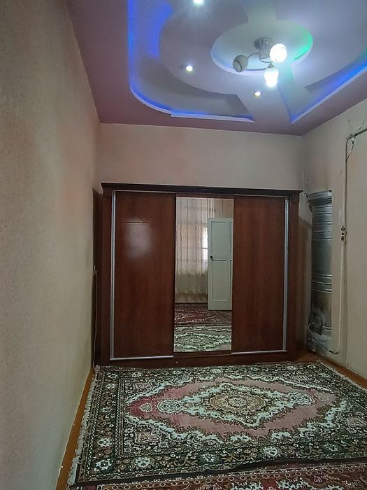 Toshkent viloyati Yangiyol shaxri Bahor mahallasida hovli uy sotiladi.