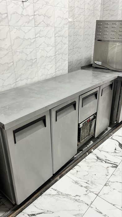 Холодильный стол для общепита