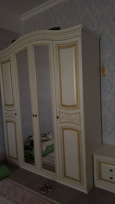 Спальный гарнитур