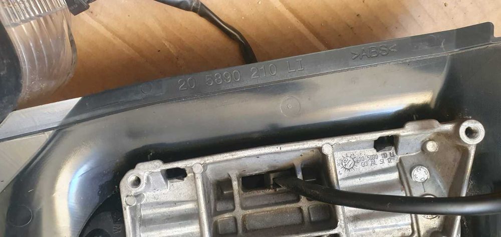 Oglinzi stanga dreapta cu brat scurt MercedesSprinter W906 A9068103193