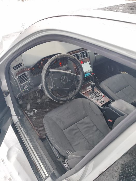 Продам Мерседес 210