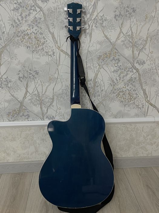 Продам гитару 17000 тг