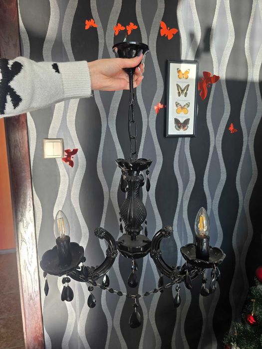 Черен полилей с висулки