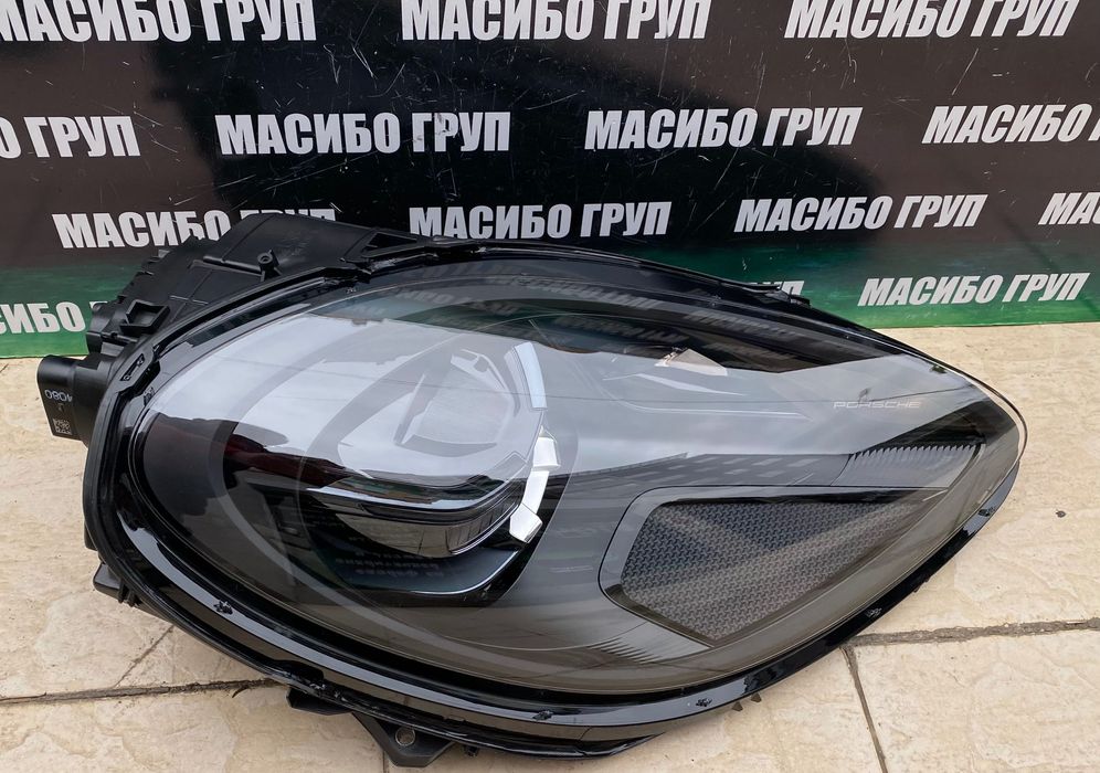 Фар far десен Shadow Black фарове Matrix за Порше Макан Porsche Macan