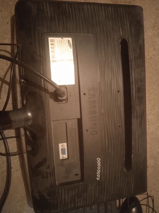 Монитор сатылады,ыстеп тур