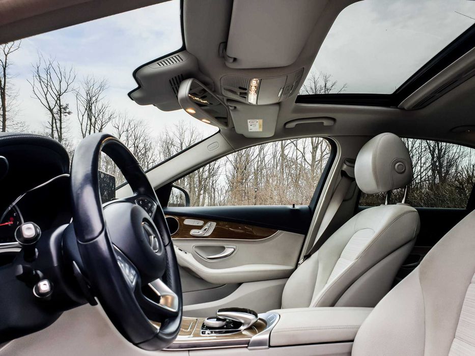 Mercedes C200 AMG 2.0 Benzina Automat 184cp LED Piele Navi Mare Keyless Camera