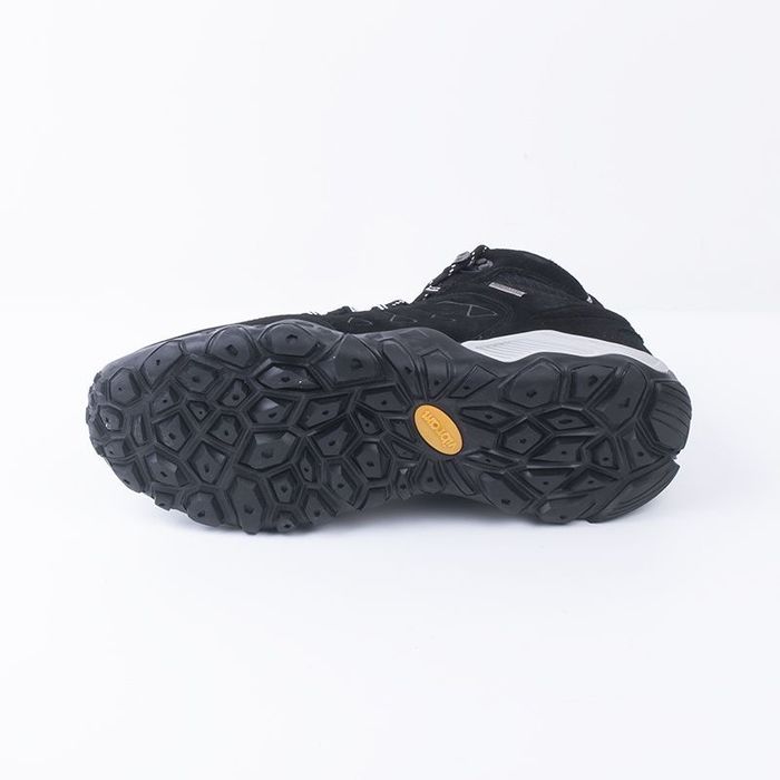 Кроссовки зимние