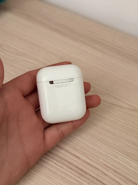 продаю Airpods 2