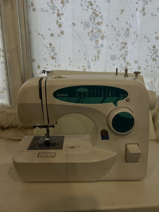 Швейная машинка brother