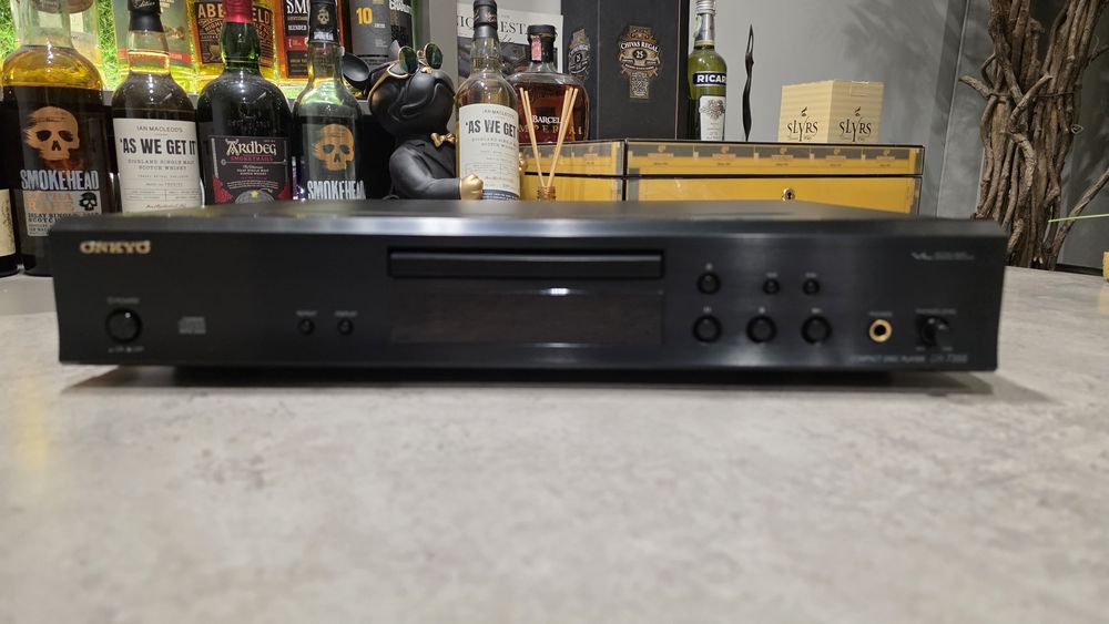 Onkyo DX-7355 – аудиофилски CD плеър, отличен звук и стабилен транспор