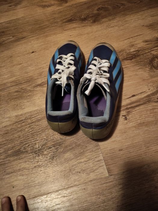 Vând ghete adidas Messi ,mărimea 40,5  detali în privat