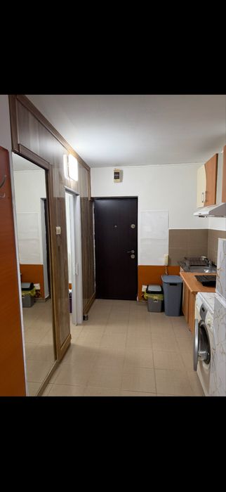 Garsoniera / zona UTA / ocupabila imediat !