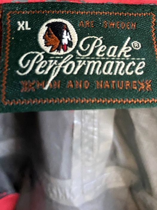 Peak Performance ветровка/горница размер XL