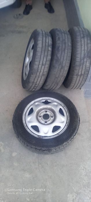 Spark 155 70 R14 b/u sotiladi