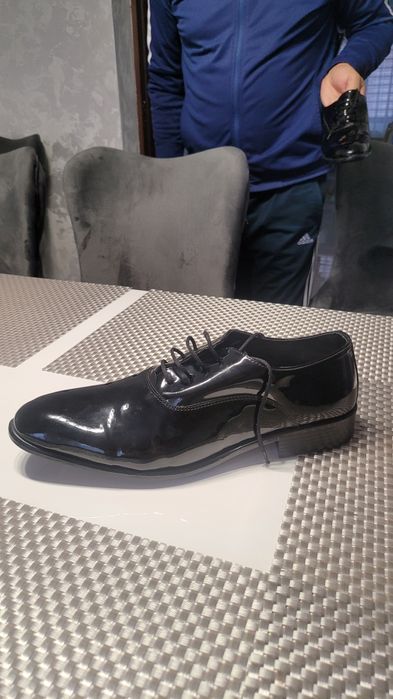 Pantofi bărbați de vânzare