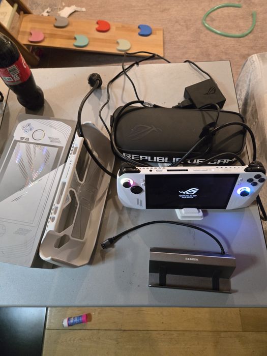 Vand consola Asus Rog Ally