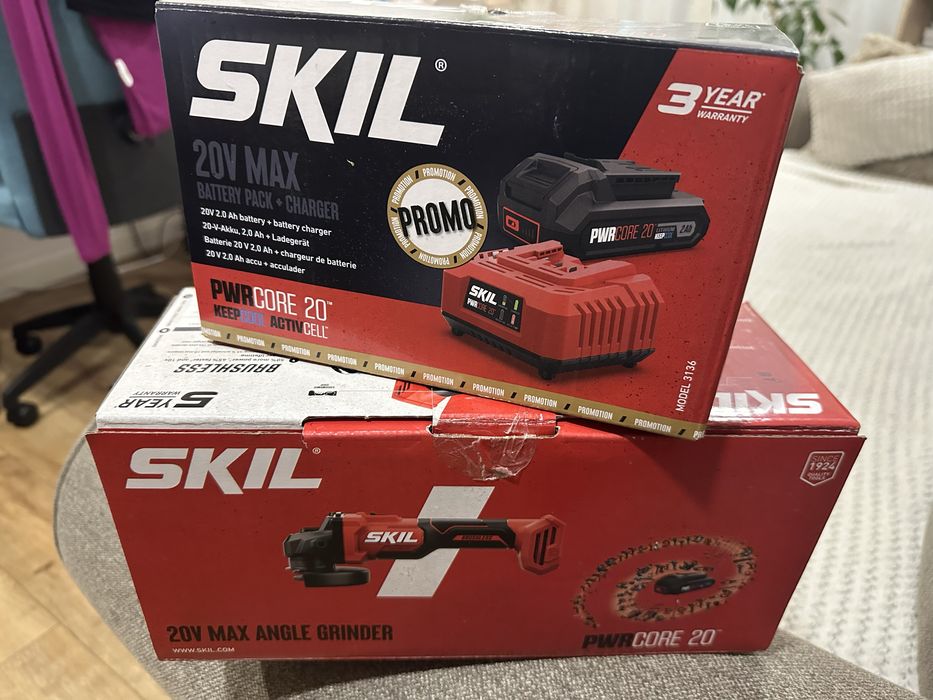 Oferta: Vand Flex SKILL + statie incarcare+ acumulator 2 AH!