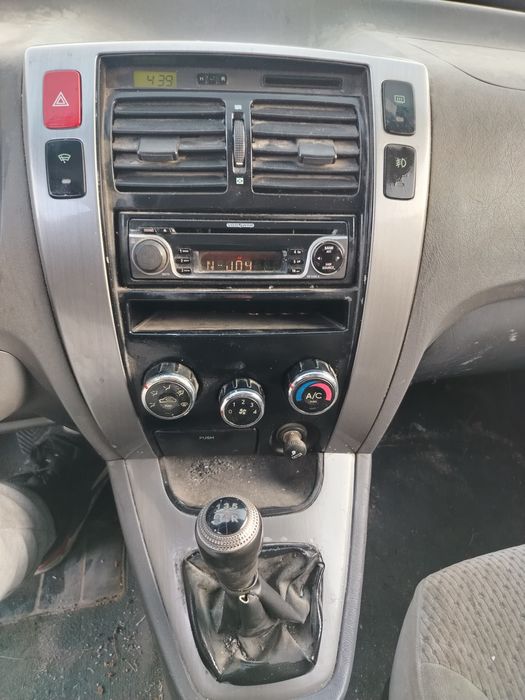 Hyundai tucson 2.0crd на части!