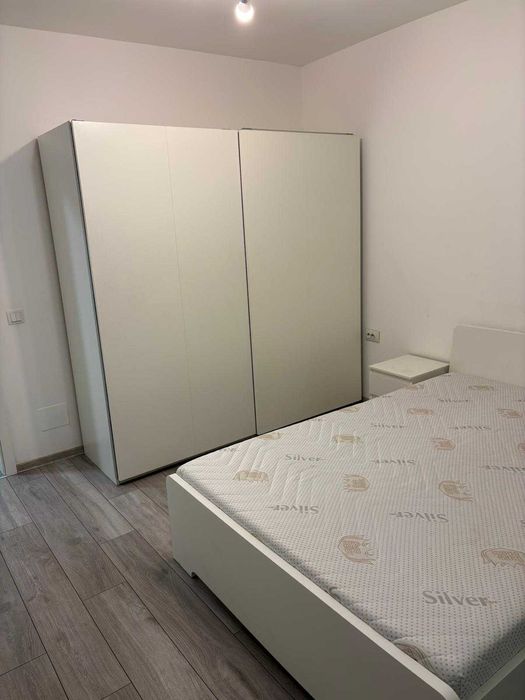 Apartament 1 camera, curte 40mp, loc de parcare