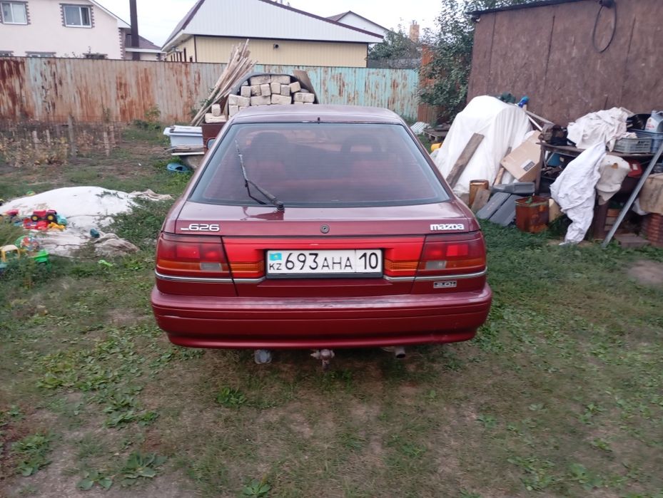 Продам  мазда 626