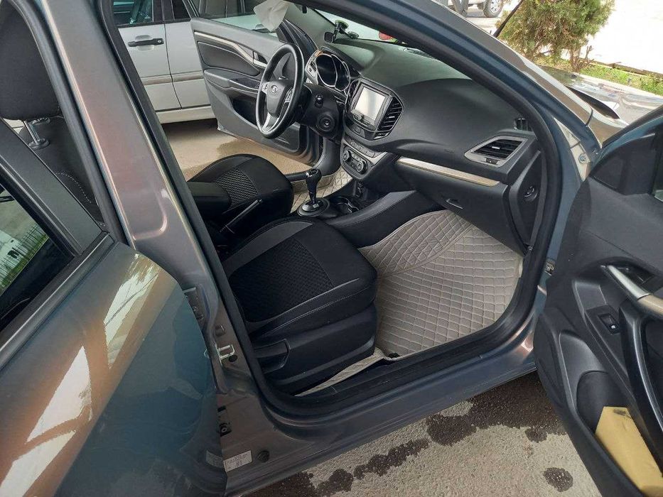 Lada Vesta SW 1,8 2019 года.