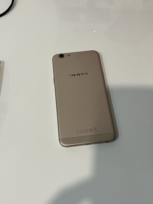 Telefon cu touchscreen oppo f7. Android 5
