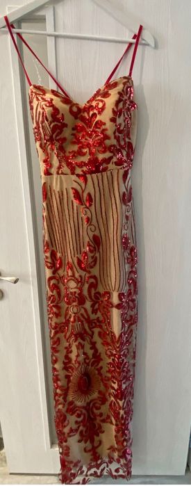 Дълга рокля с червени пайети за бал, сватба, кръщене и други поводи