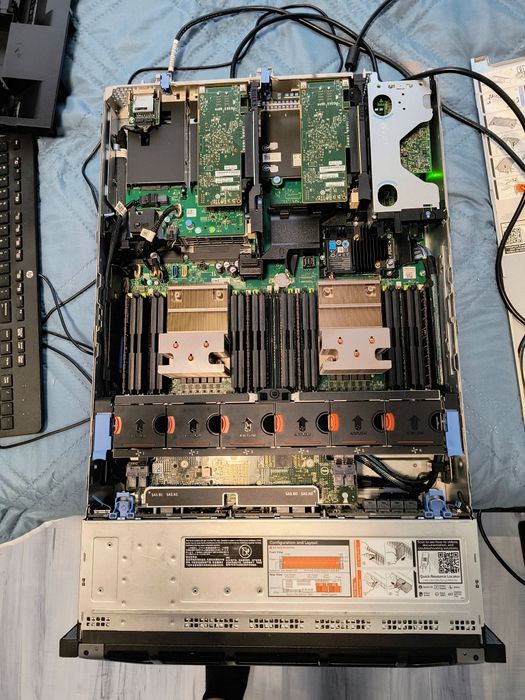 Dell PowerEdge R730xd ,2 x Xeon E5-2699 v4,64GB DDR4 ECC